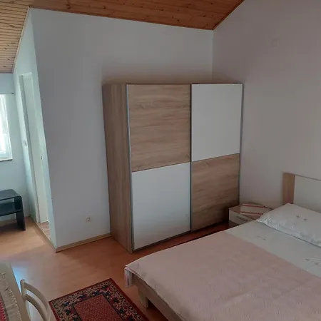 Vidas Kristian Lejlighed *